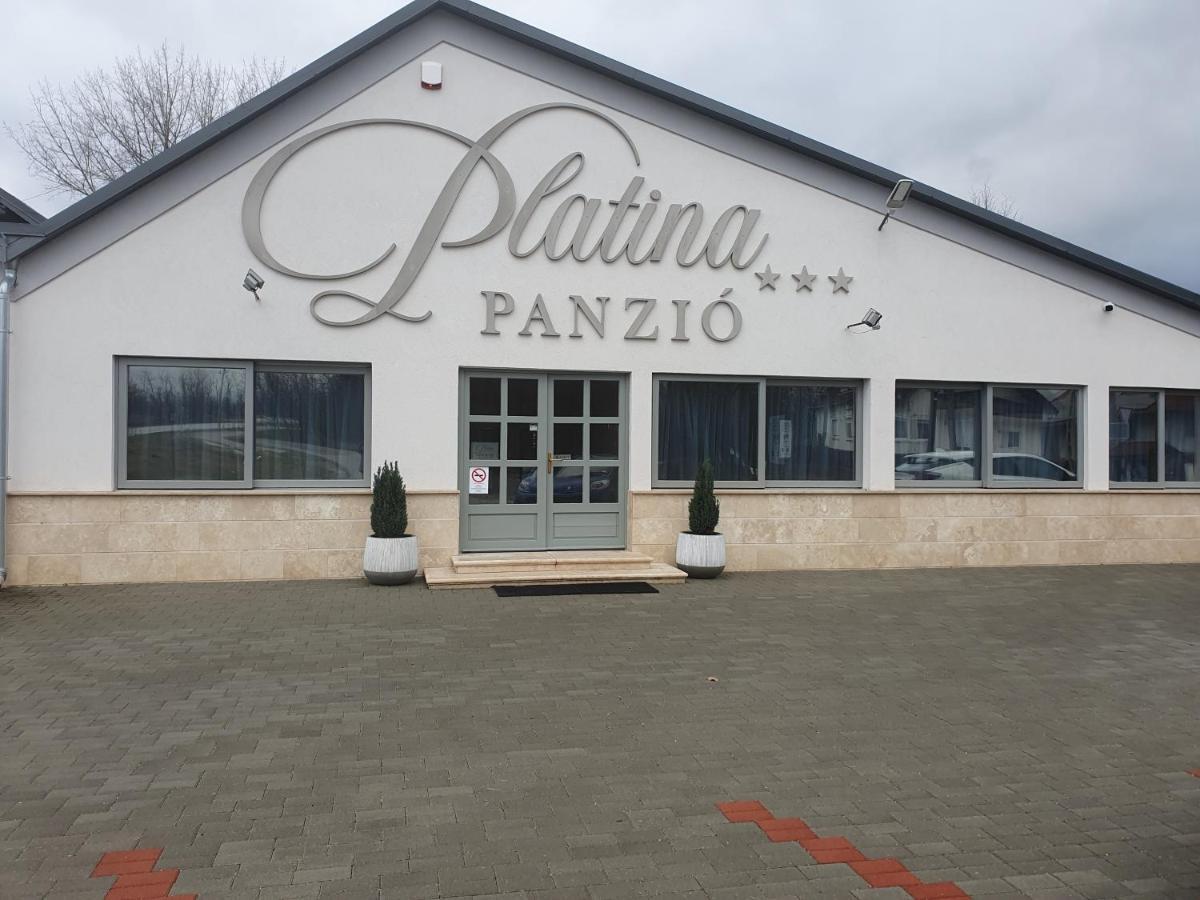 Bed and Breakfast Platina Panzio*** Újhartyán Exteriér fotografie