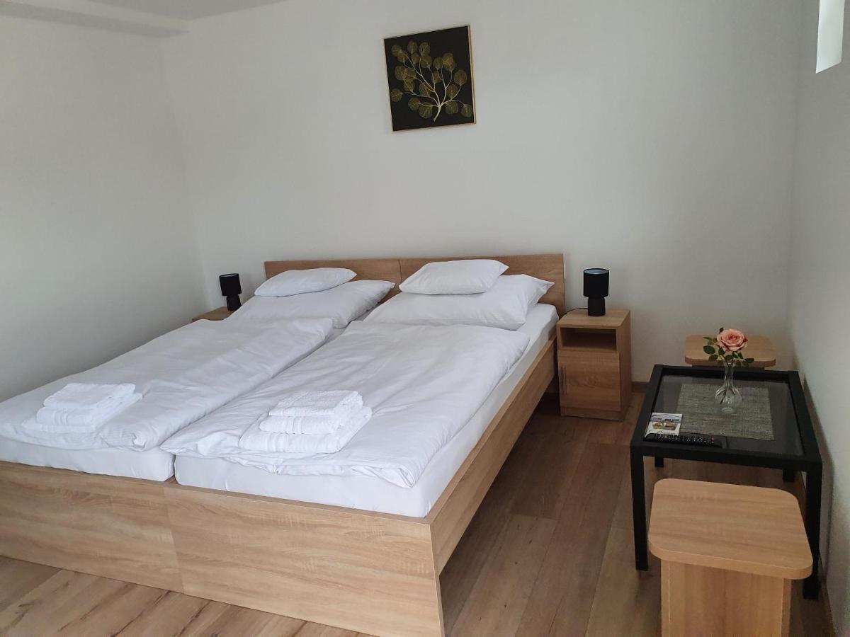 Bed and Breakfast Platina Panzio*** Újhartyán Exteriér fotografie